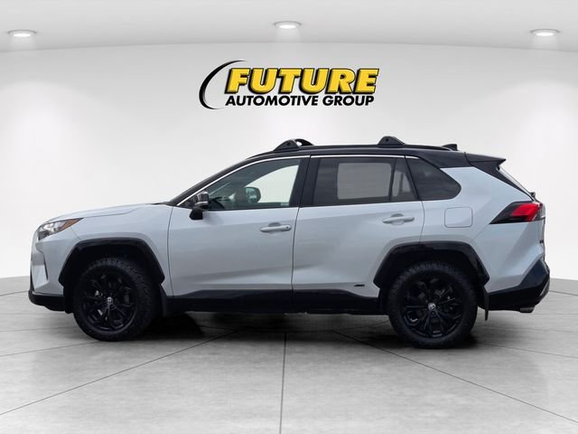 Used 2024 Off-white Toyota XSE image 7