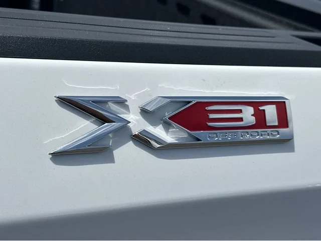 New 2026 Summit White GMC Elevation image 15