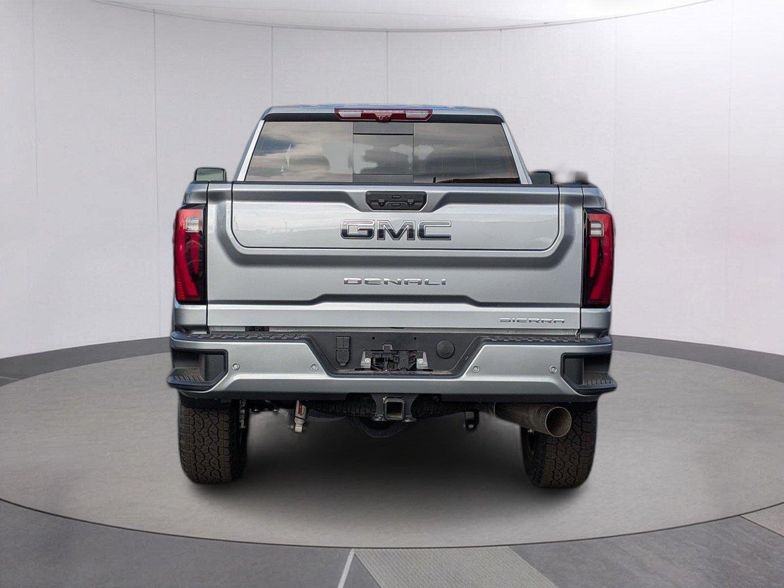 New 2026 Sterling Metallic GMC Denali Ultimate image 4