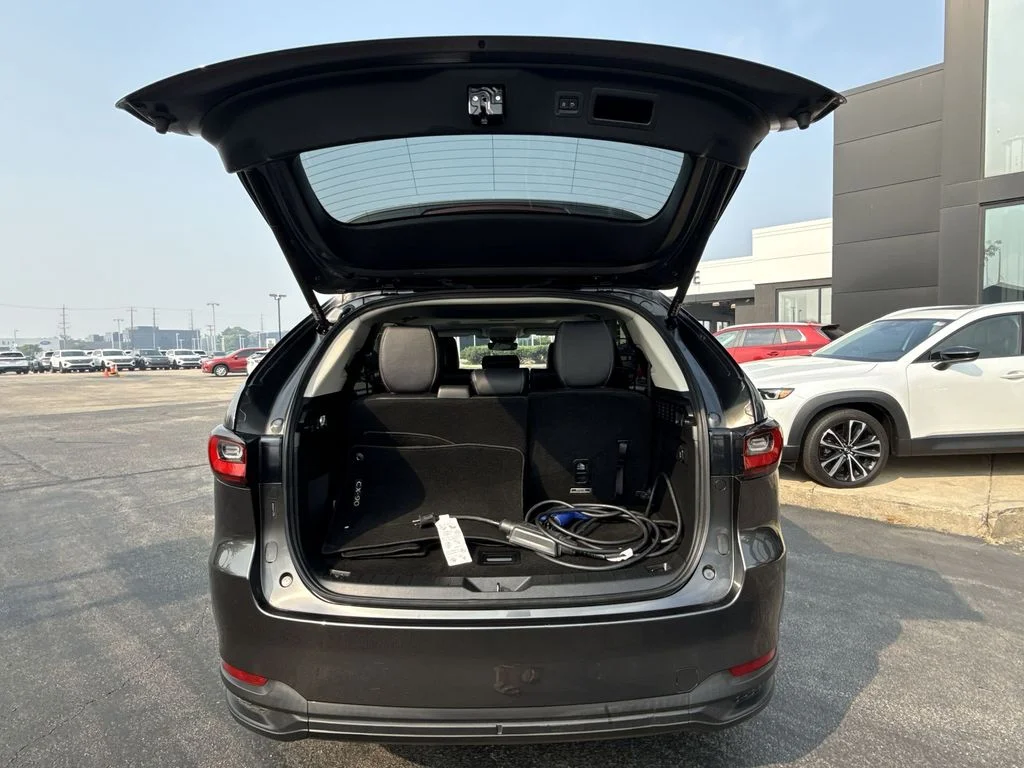 Used 2024 Gray Mazda Preferred image 27