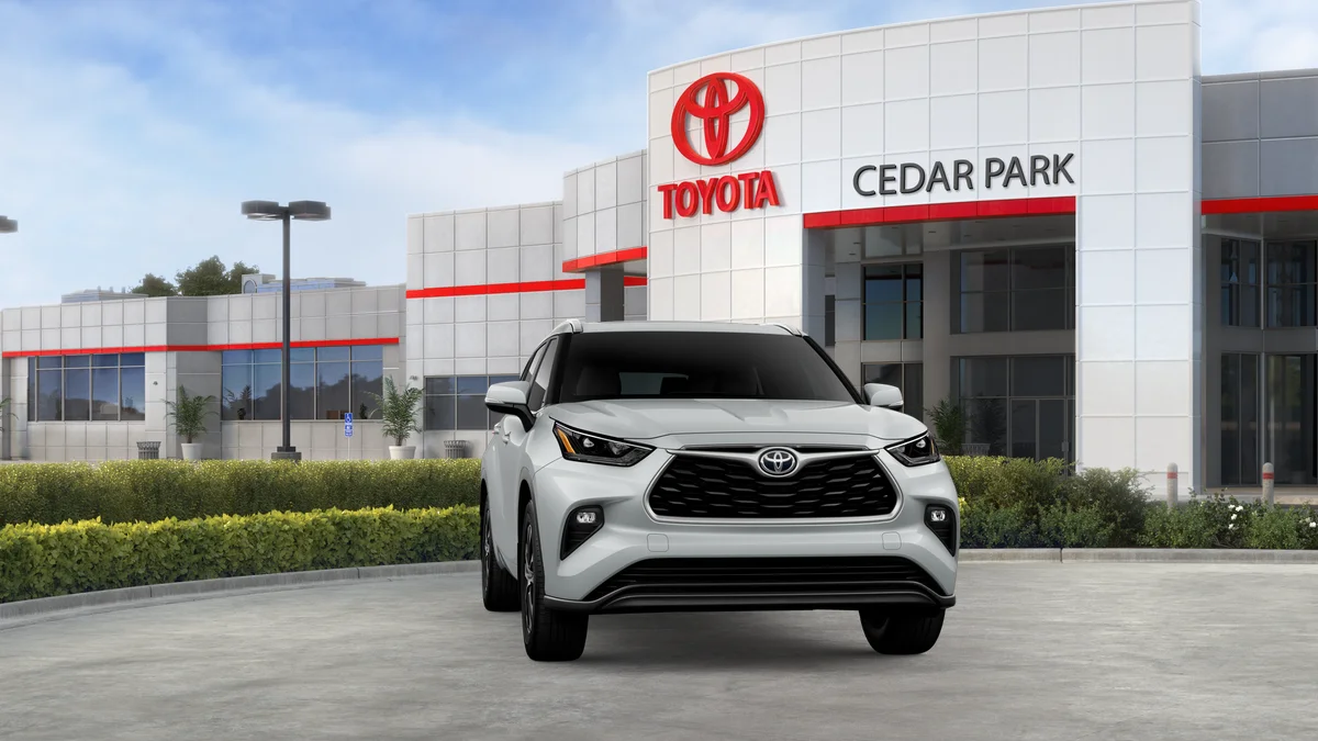 New 2026 Wind Chill Pearl Toyota XLE image 40