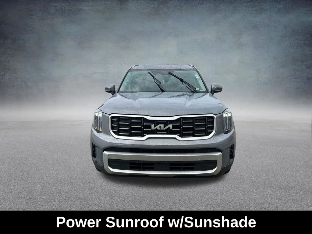 Used 2024 Silver Kia S image 10