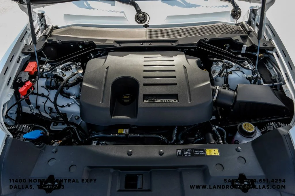 New 2026 Fuji White Land Rover X-Dynamic SE image 55
