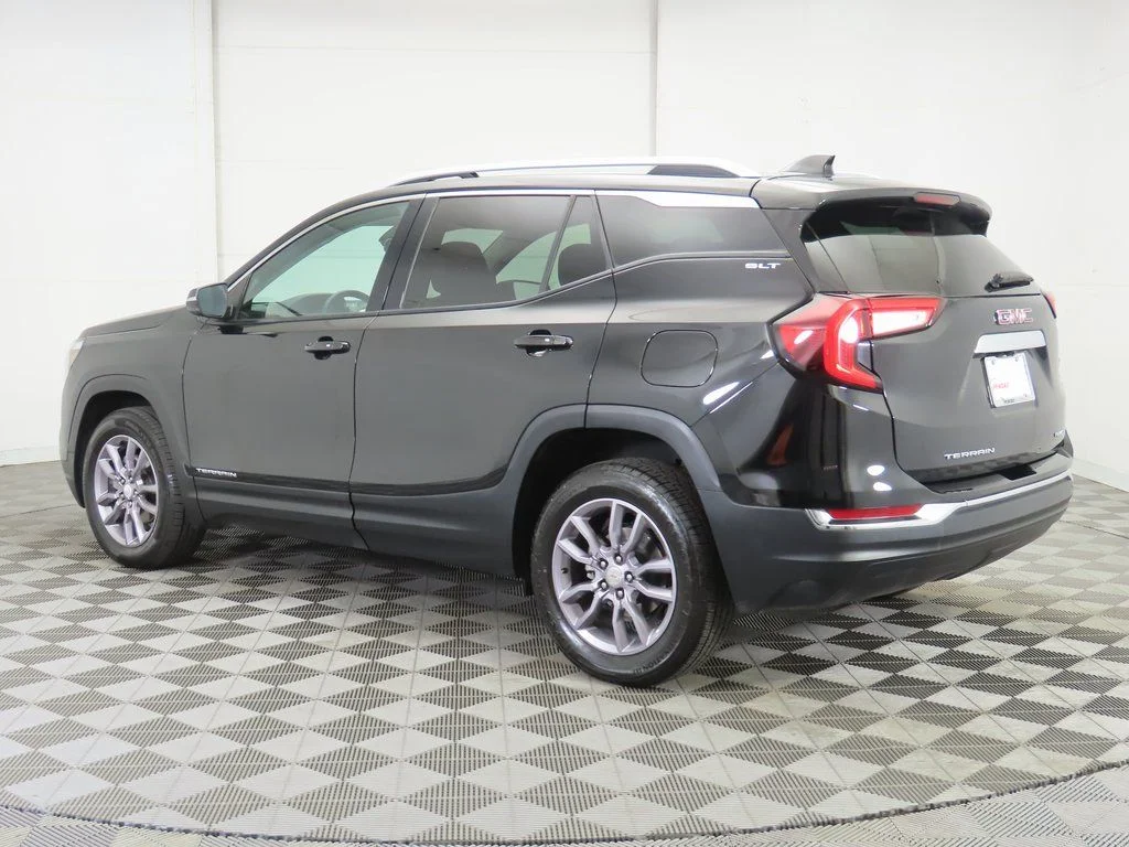 Used 2023 Black GMC SLT image 7