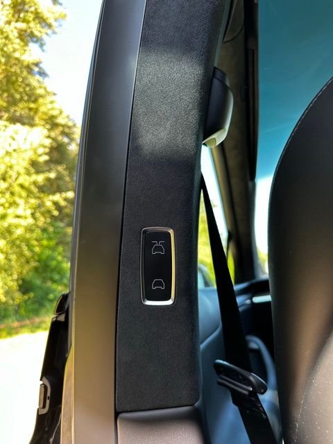 2024 Tesla Model X Long Range - Photo 16