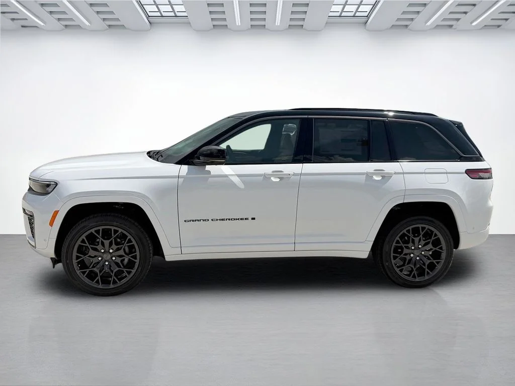New 2026 Bright White Clear-Coat Exterior Paint Jeep Summit image 6