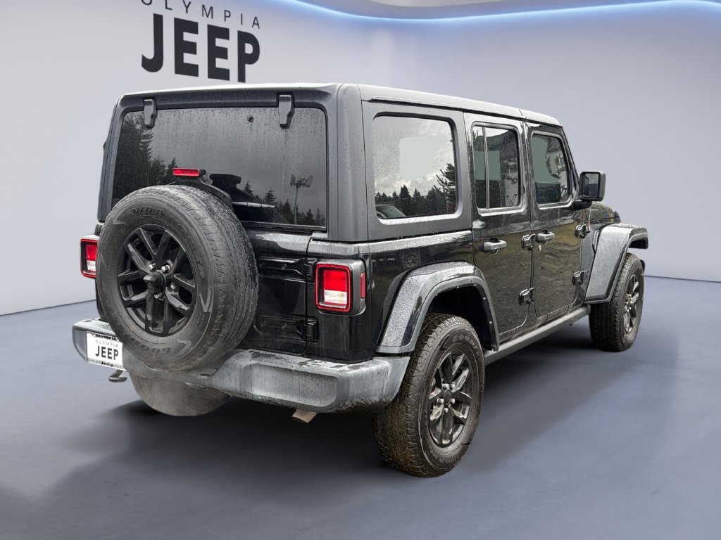 Used 2023 Black Jeep Sport S image 3