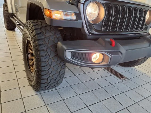 Used 2020 Billet Silver Metallic Jeep Rubicon image 24