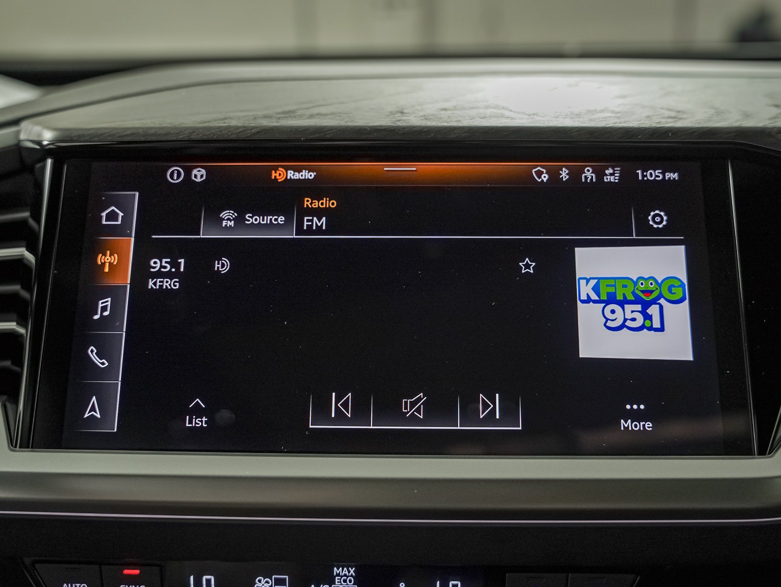 Used 2025 Navarra Blue Audi Premium image 15