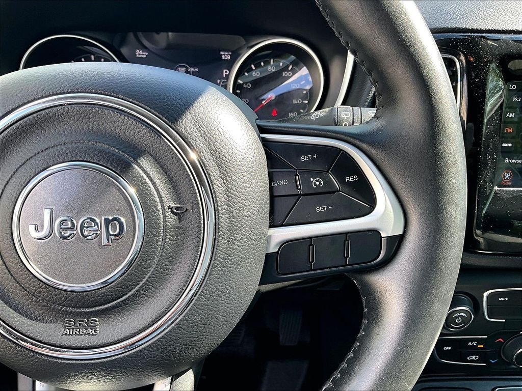 Used 2018 Laser Blue Pearlcoat Jeep Latitude image 24