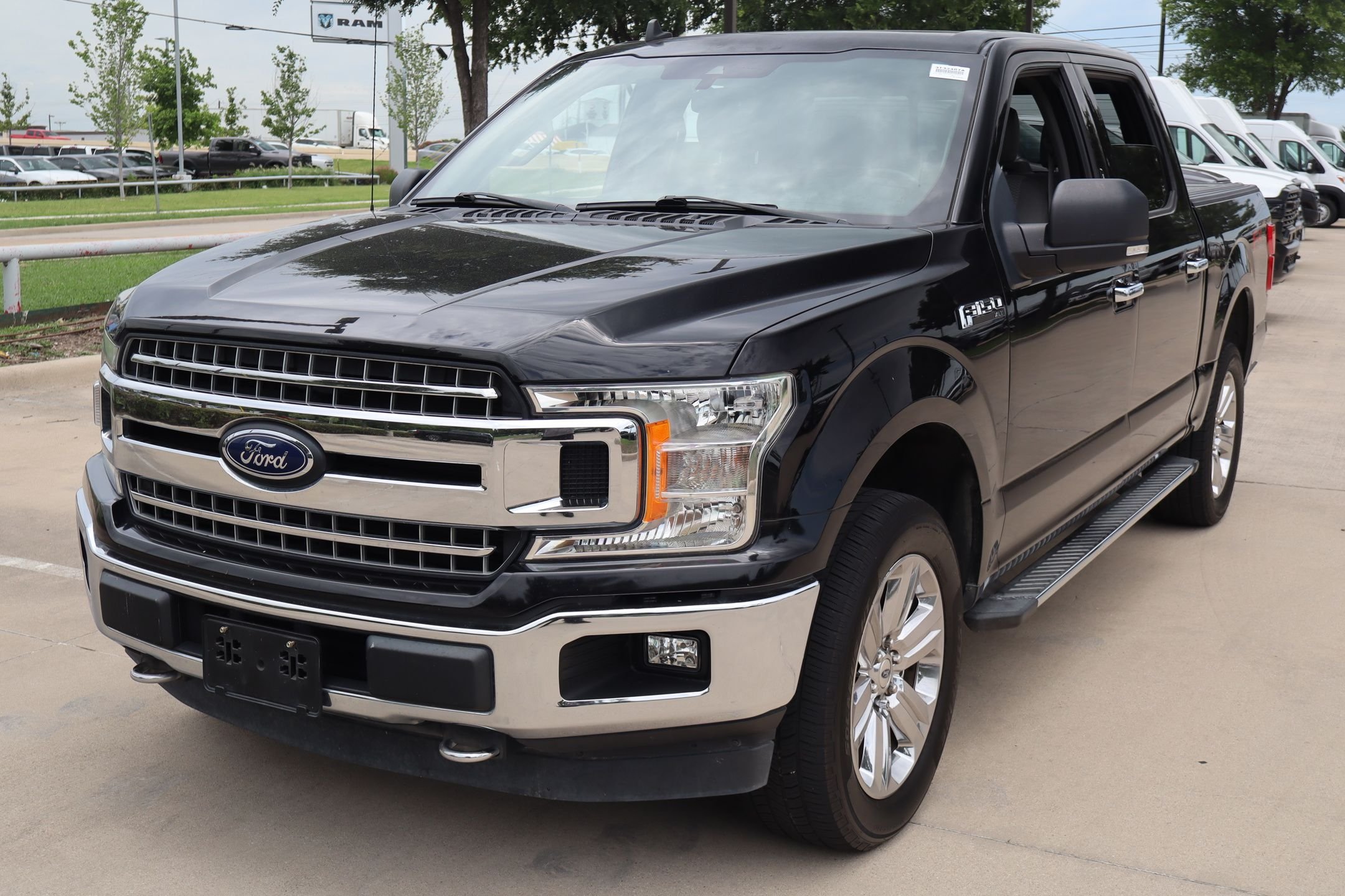 Used 2020 Black Metallic Ford XLT image 8