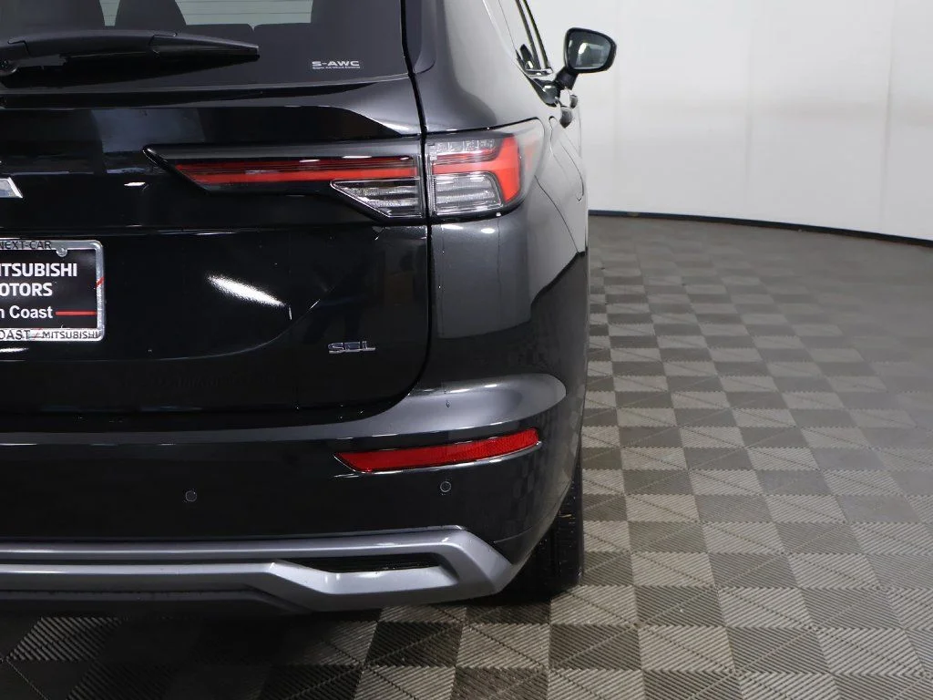 2025 Mitsubishi Outlander SEL - Photo 19