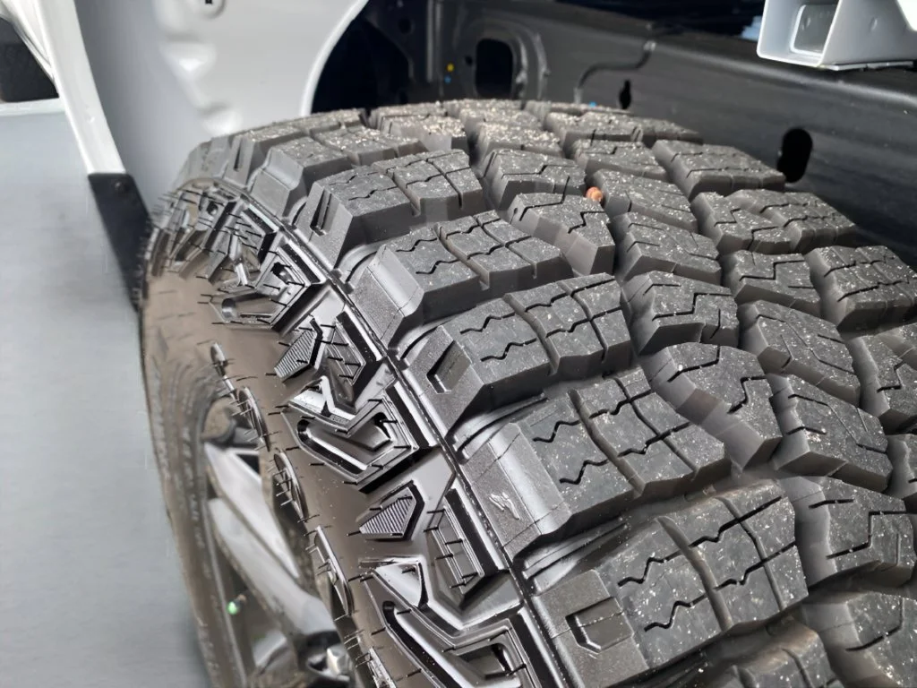New 2026 Summit White Chevrolet Custom Trail Boss image 37