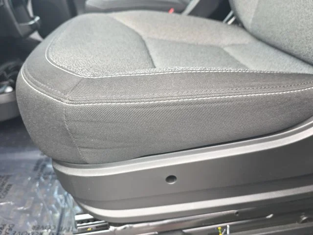 Used 2025 White Ram Base image 31
