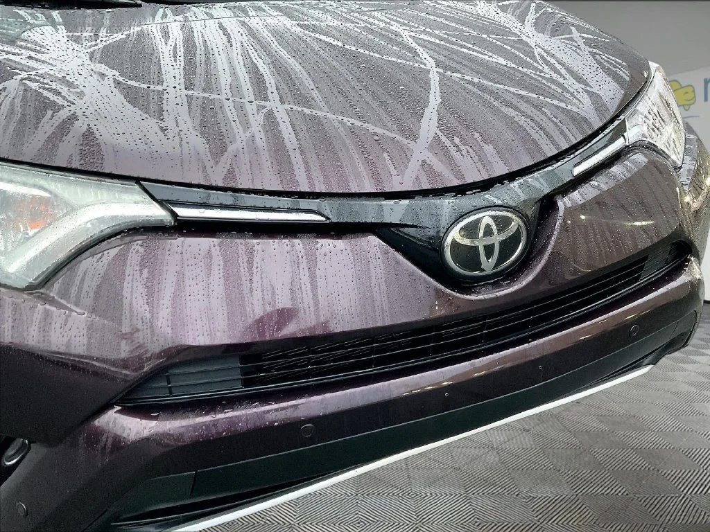 Used 2018 Black Currant Toyota XLE image 30