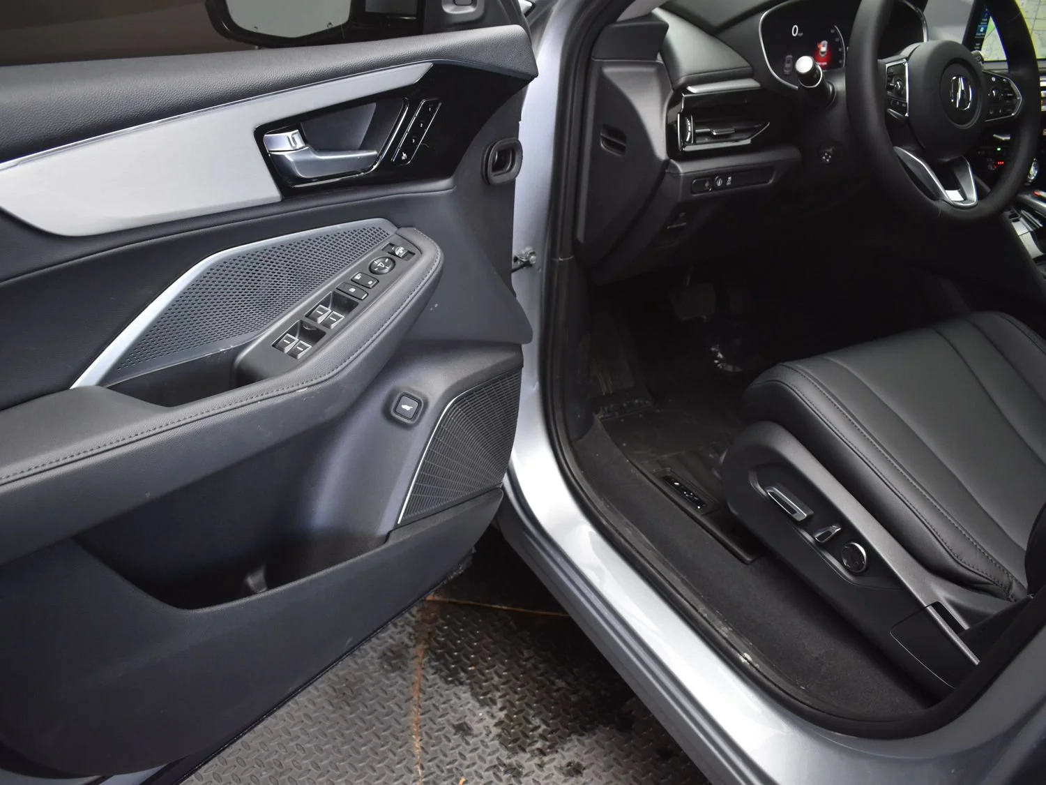 New 2026 Solar Silver Metallic Acura 4MDX image 6
