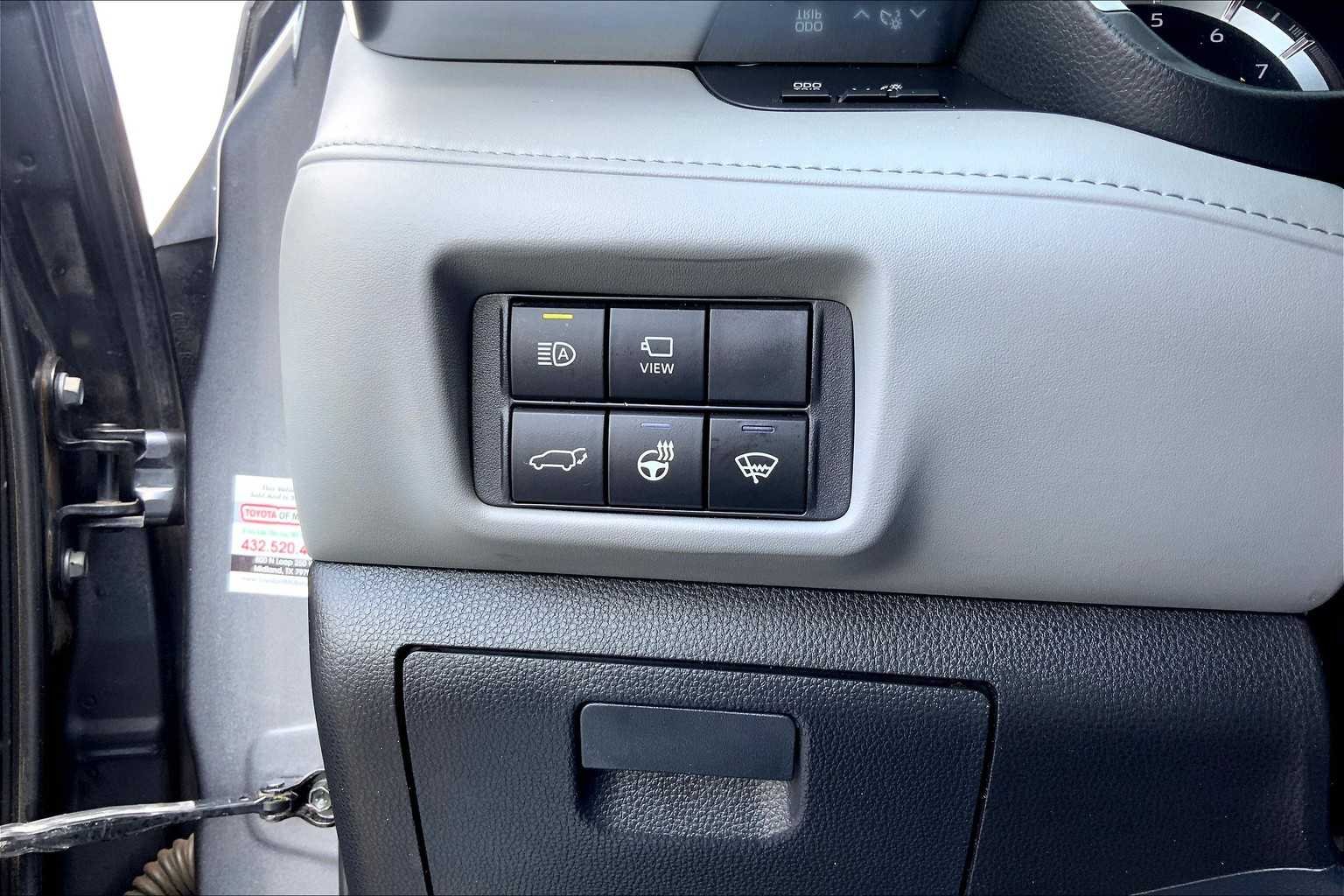 Used 2020 Magnetic Gray Metallic Toyota Limited image 33