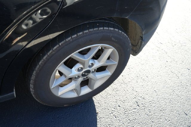 Used 2022 Black Kia S image 13