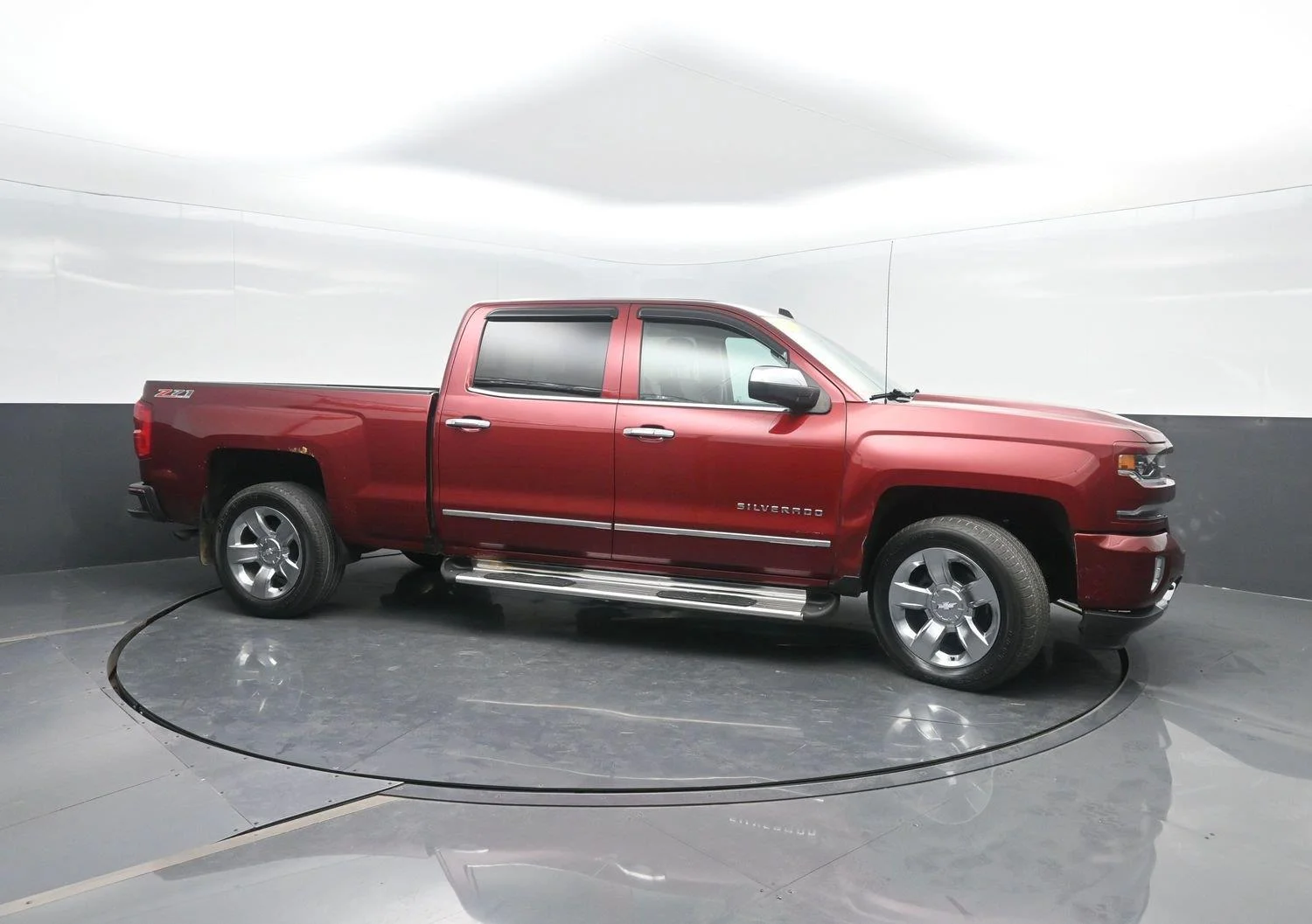 Used 2017 Siren Red Tintcoat Chevrolet LTZ image 3