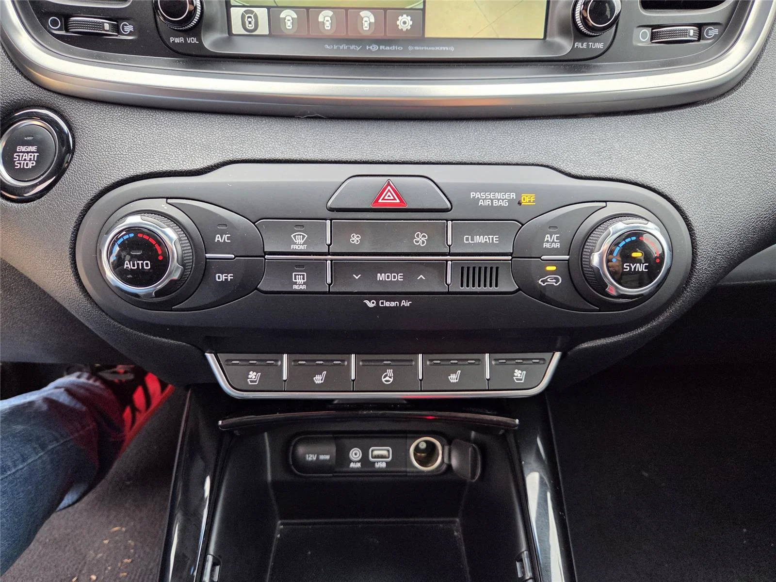 2018 Kia Sorento SXL - Photo 18