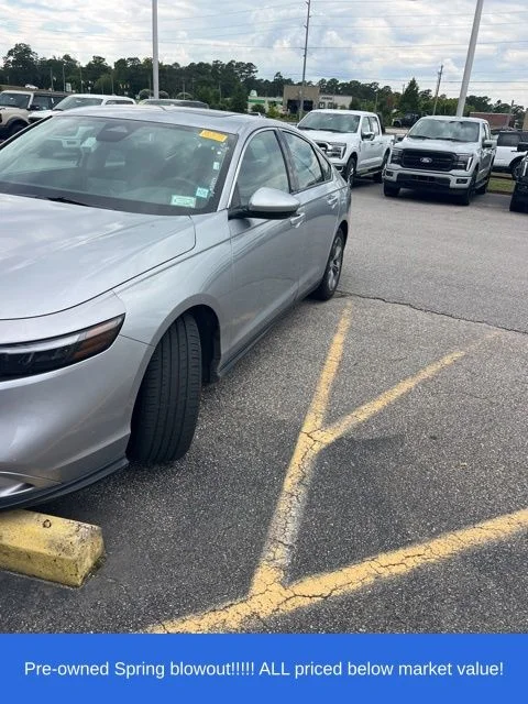 Used 2024 Silver Honda EX image 3