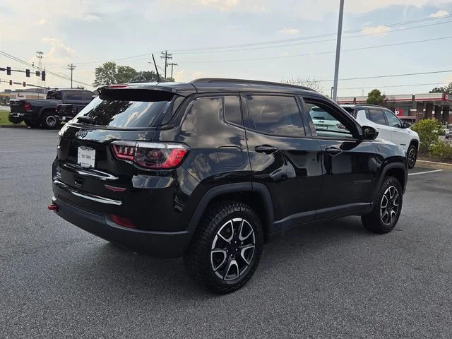 Used 2024 Black Jeep Trailhawk image 9