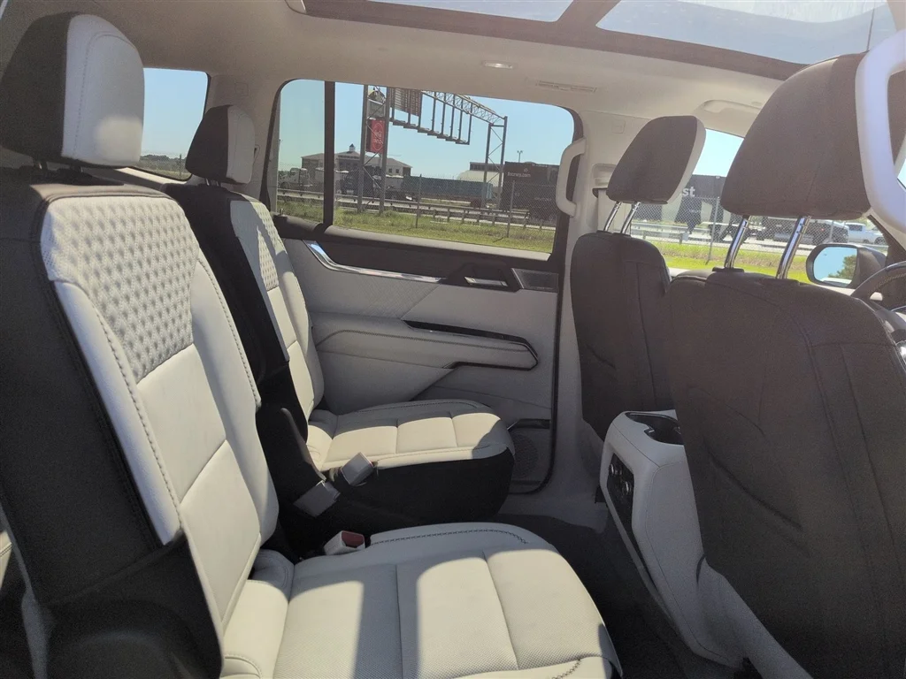 Used 2024 Ebony Twilight Metallic GMC Denali image 28
