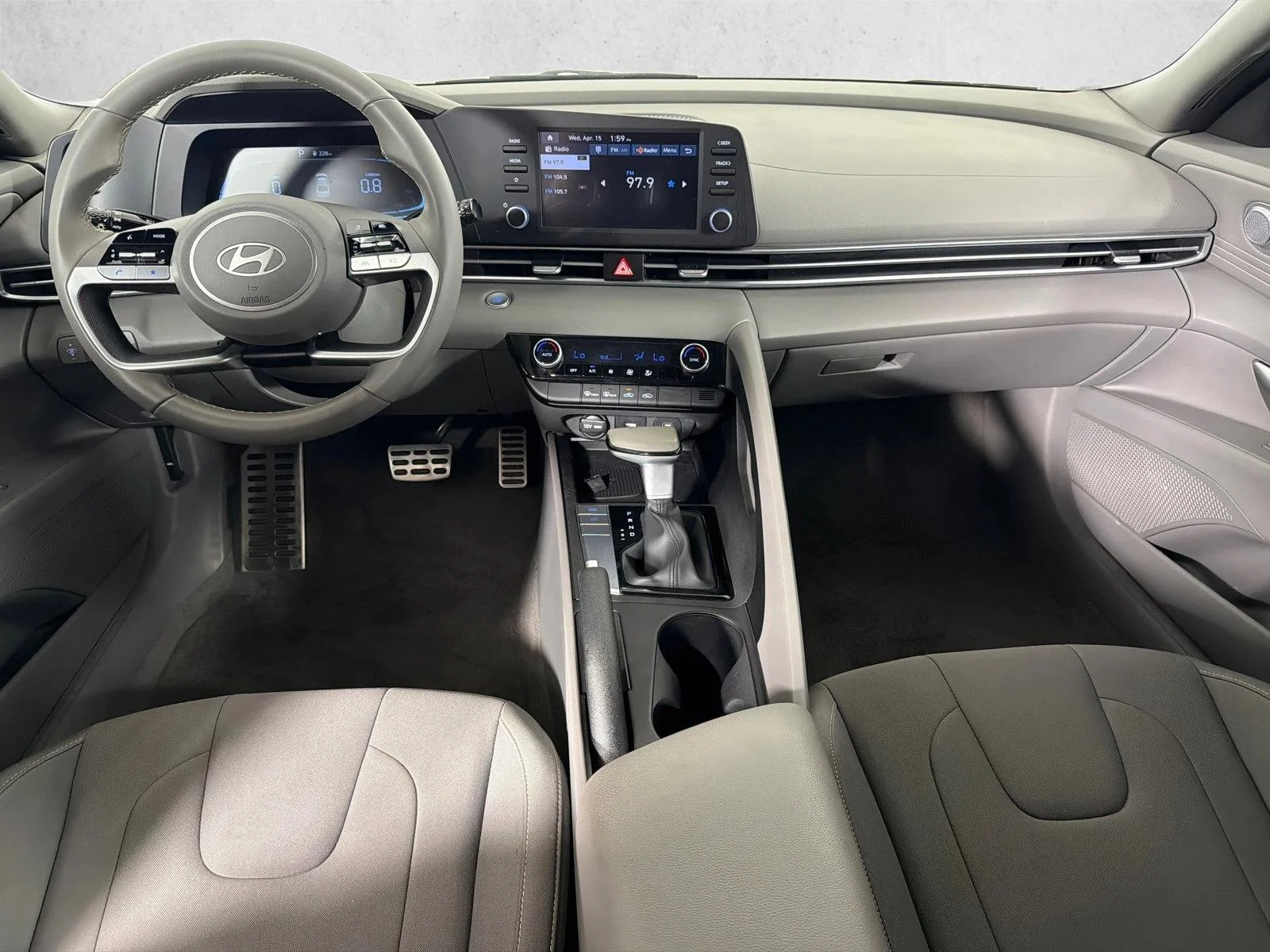 Used 2025 Gray Hyundai SEL Sport image 22