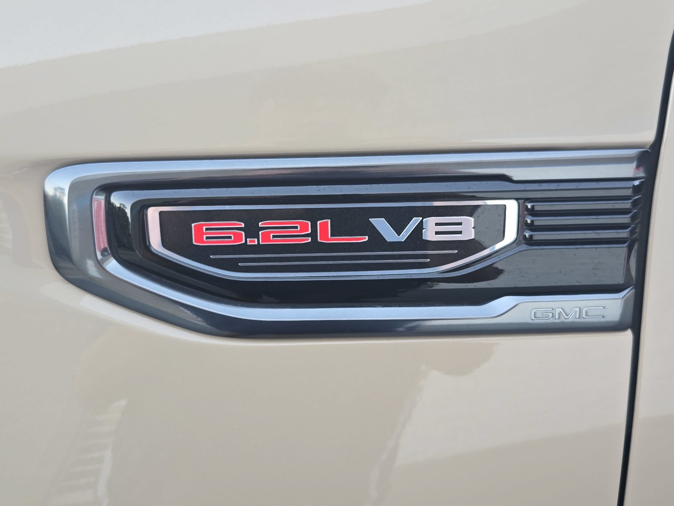 Used 2022 Desert Sand Metallic GMC AT4 image 38