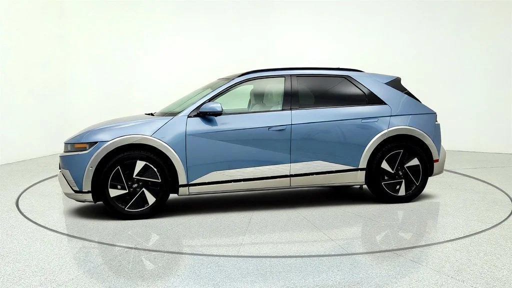 Used 2025 Lucid Blue Hyundai Limited RWD *Ltd Avail* image 8