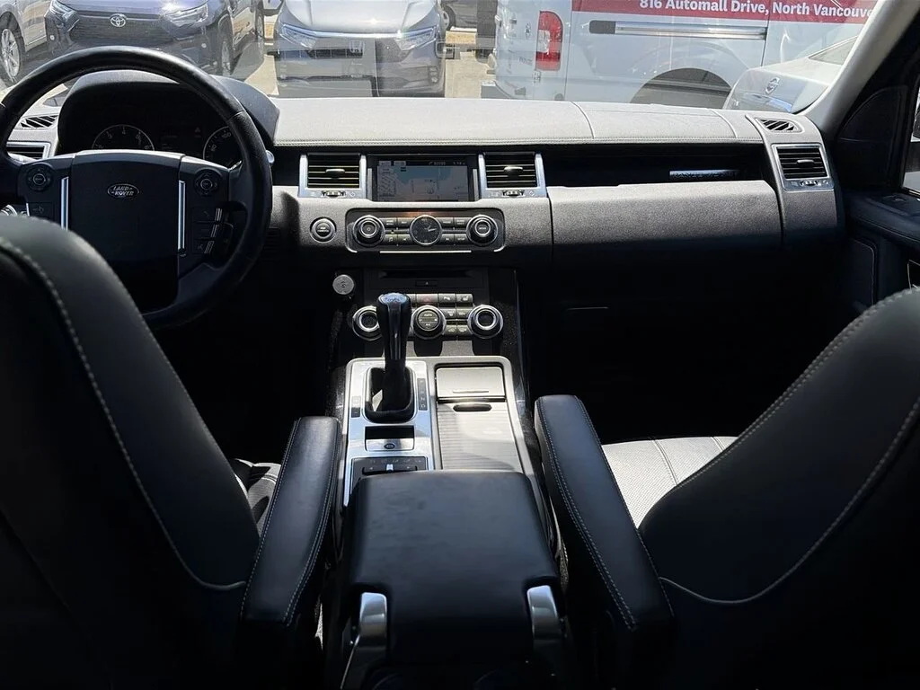 Used 2012  Land Rover V8 HSE image 29