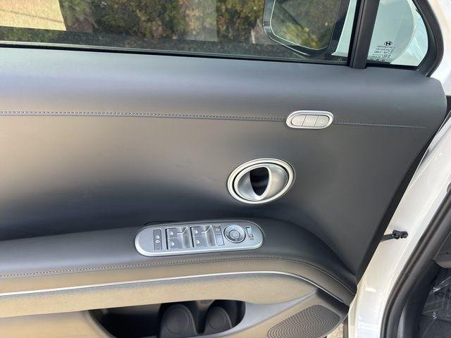 New 2026 Creamy White Pearl Hyundai Calligraphy image 47