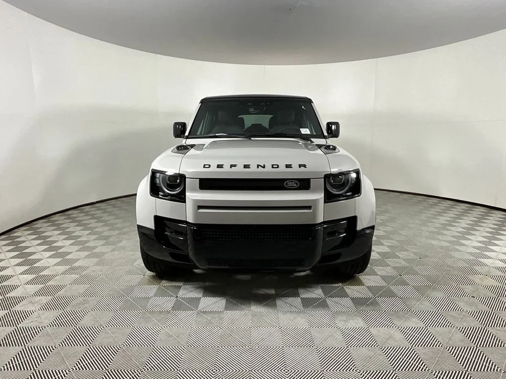 New 2026 Borasco Grey Metallic Land Rover X-Dynamic SE image 8