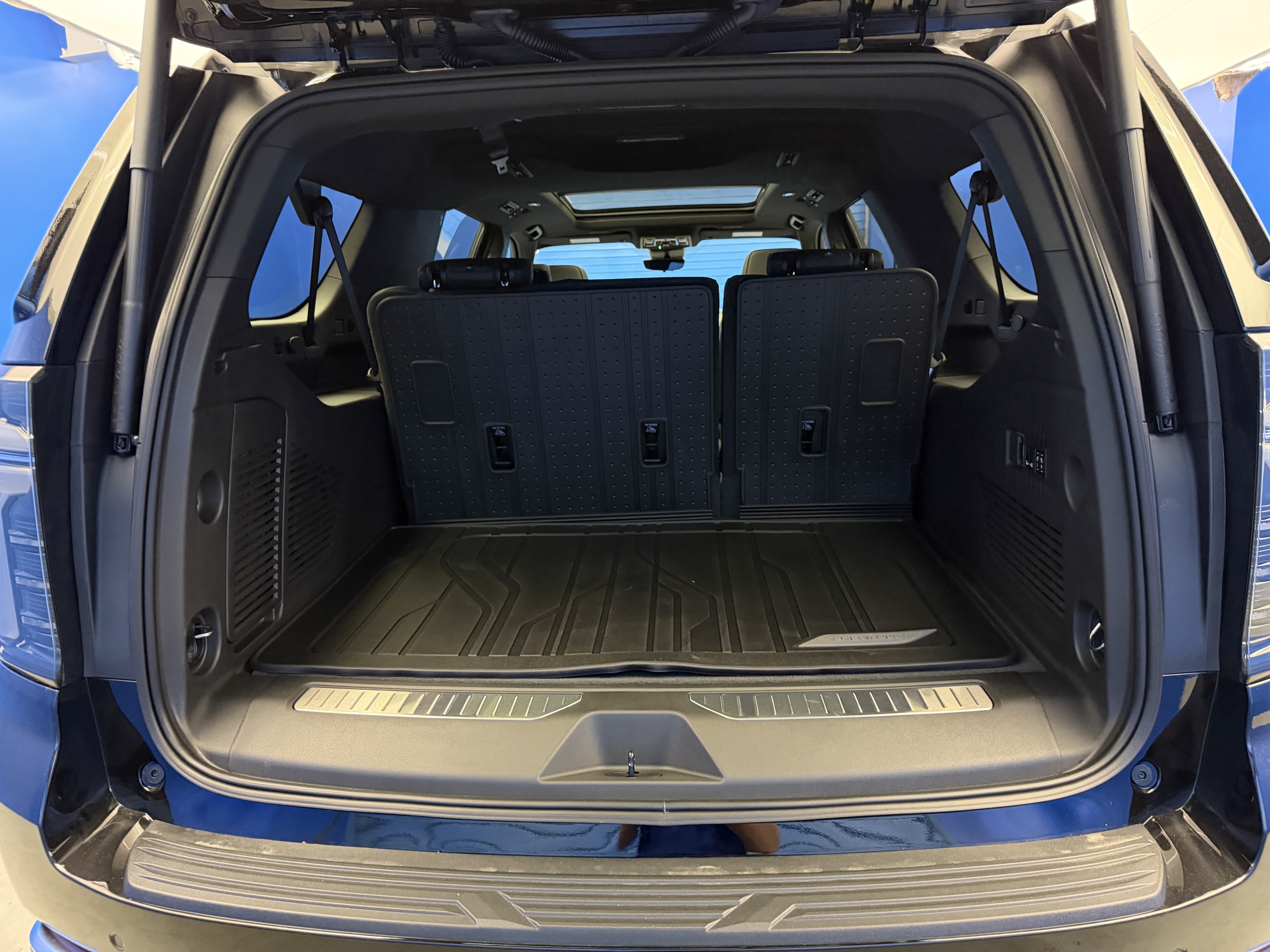 2026 Chevrolet Suburban High Country - Photo 35