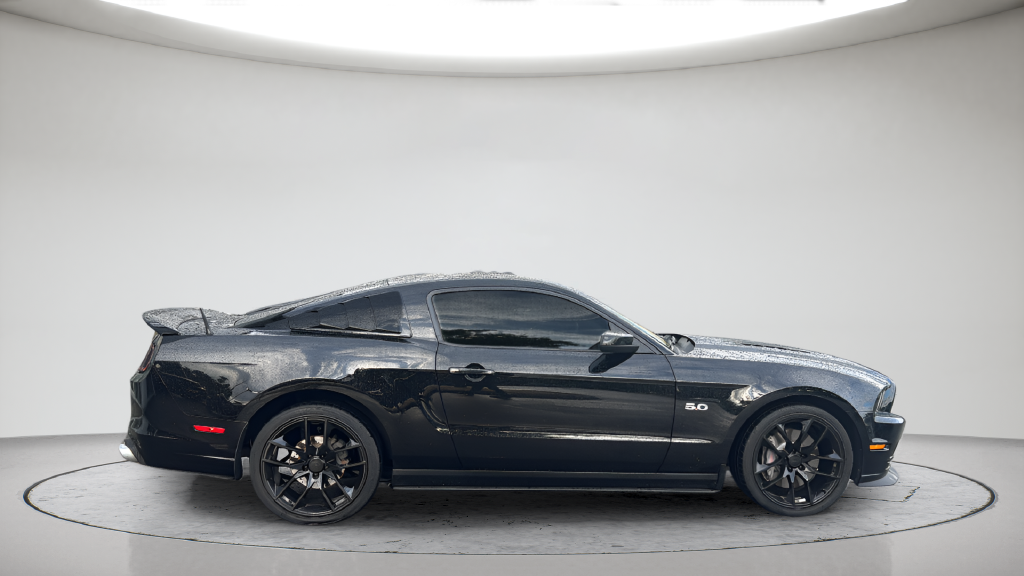 Used 2014 Black Ford GT image 7