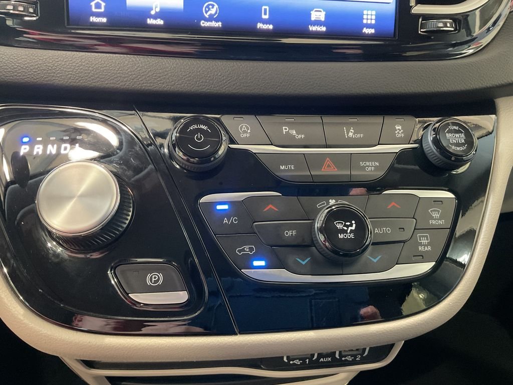 Used 2024 Blue Chrysler Touring L image 27