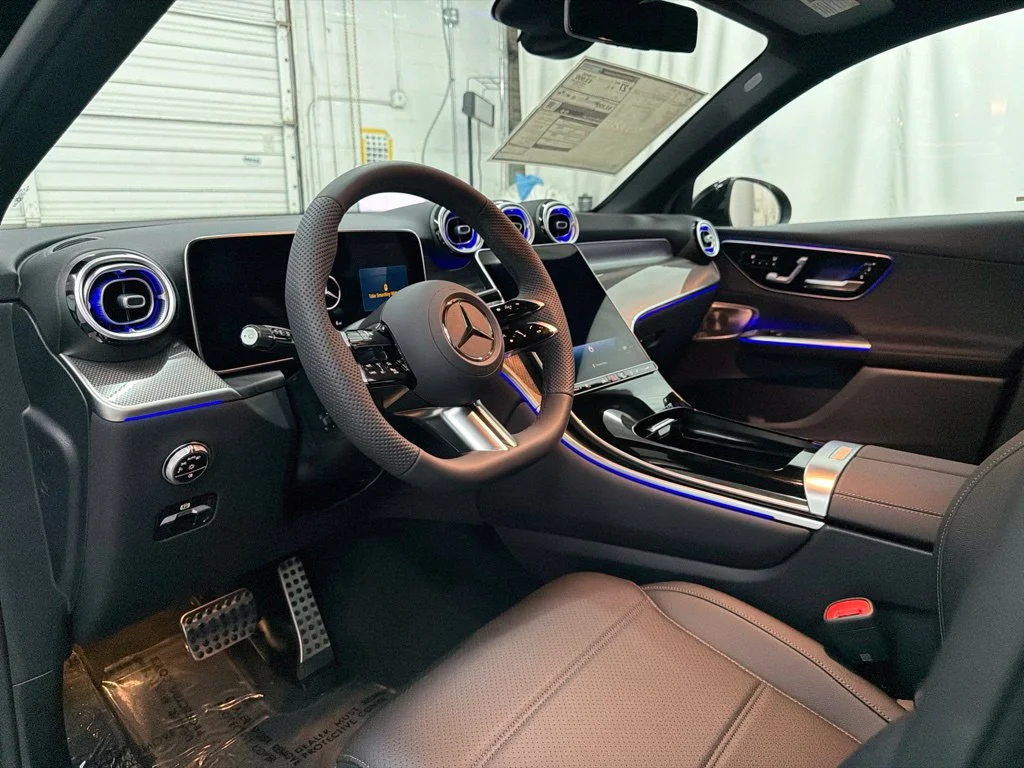 New 2027 Black Mercedes-Benz GLC 300 image 13