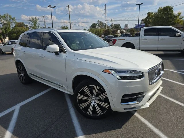 Used 2024 White Volvo Ultimate image 2