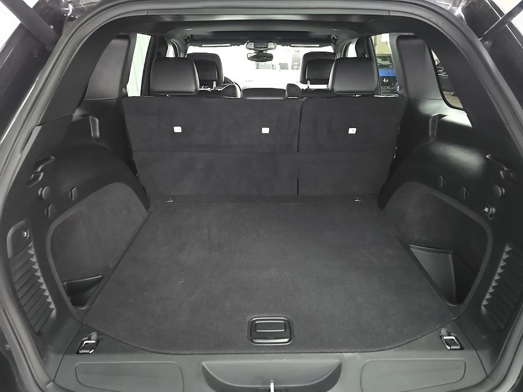 Used 2020 Gray Jeep Limited image 12