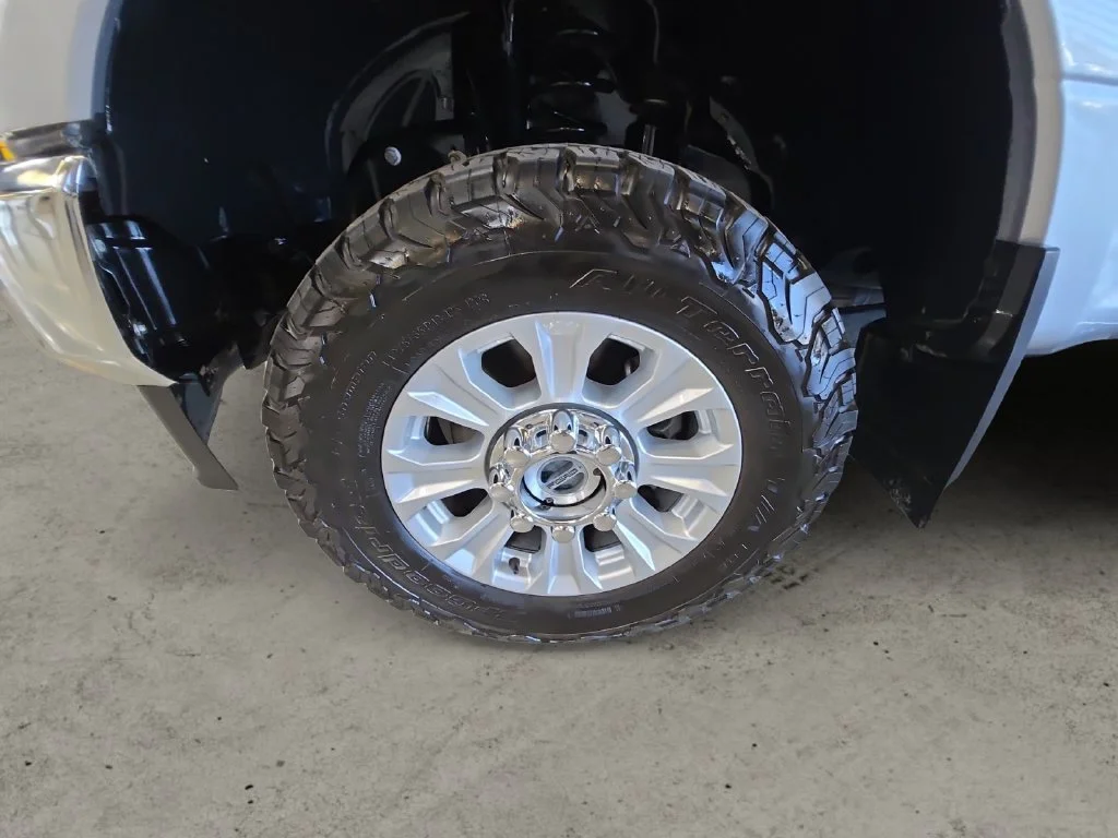Used 2022 Silver Ford XL image 13
