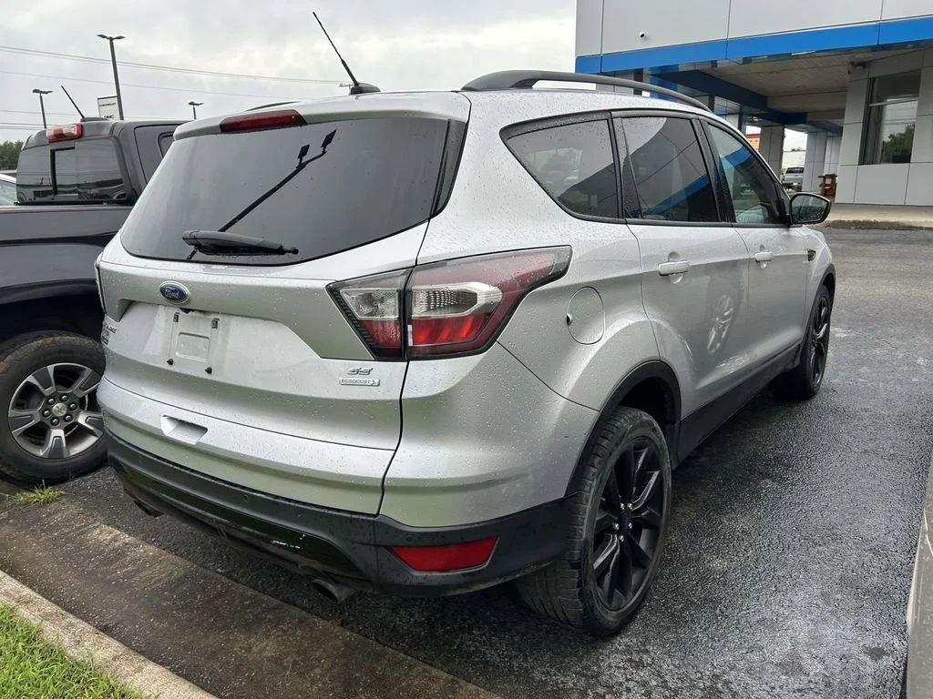 Used 2017 Silver Ford SE image 2