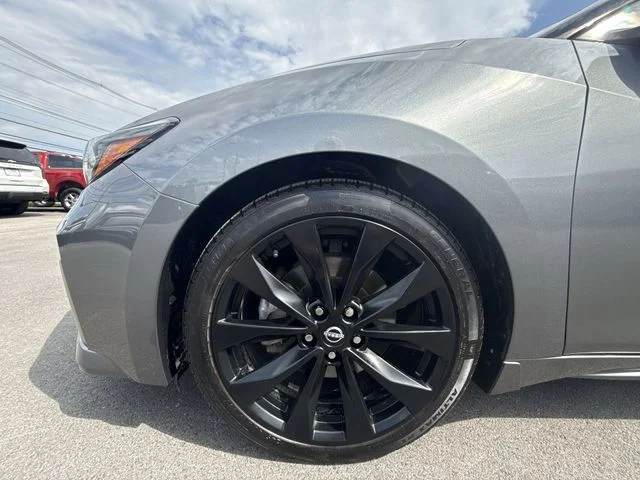 Used 2023 Gray Nissan SR image 10
