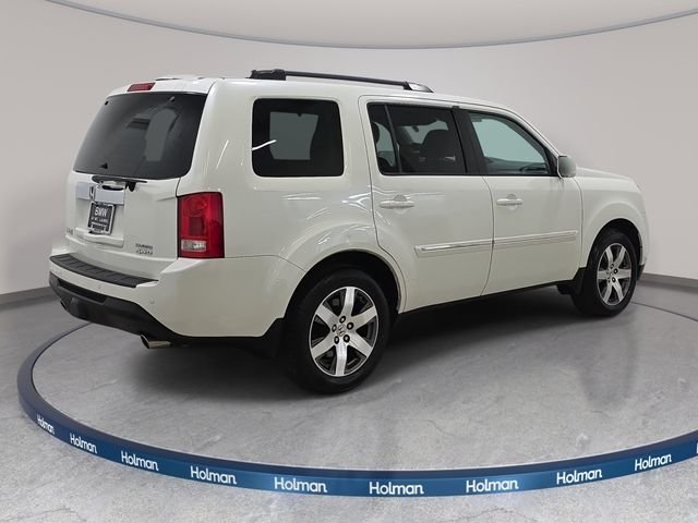 Used 2015 Diamond White Pearl Honda Touring image 6