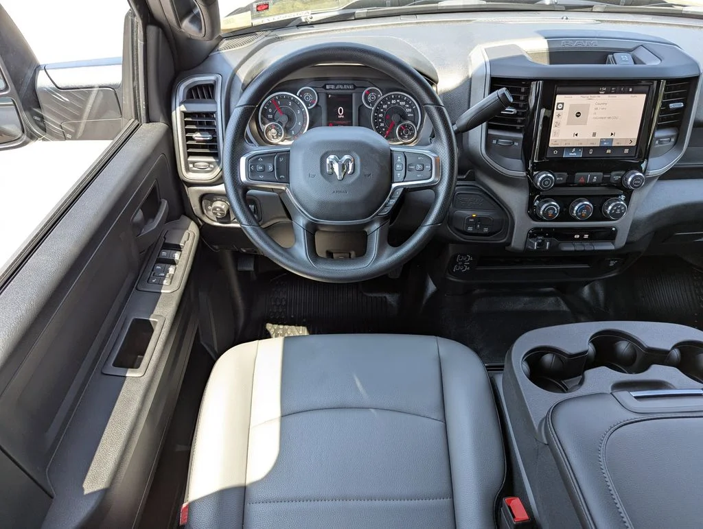 2025 RAM 3500 Tradesman - Photo 14