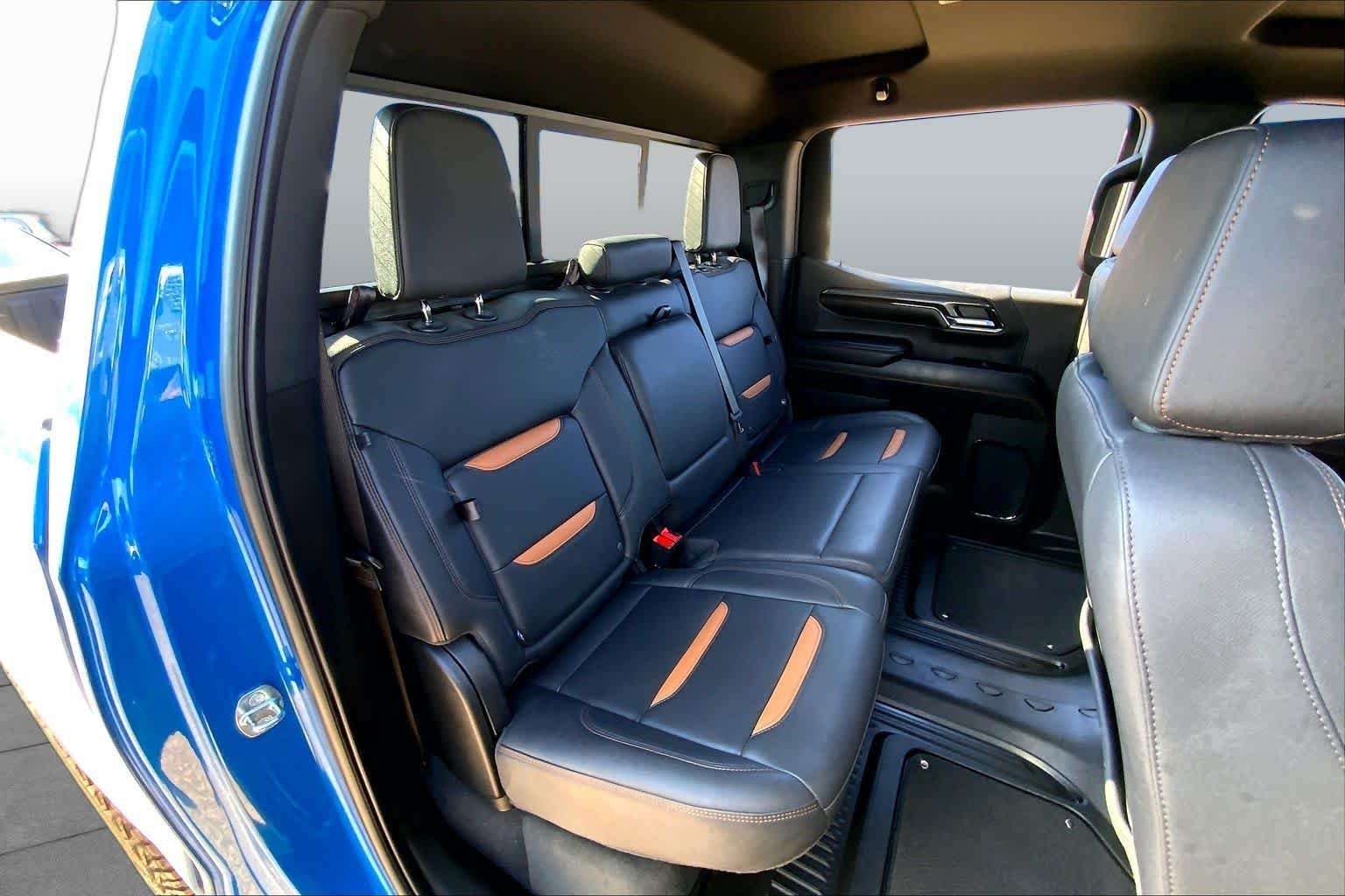 Used 2024 Dynamic Blue Metallic GMC AT4 image 20