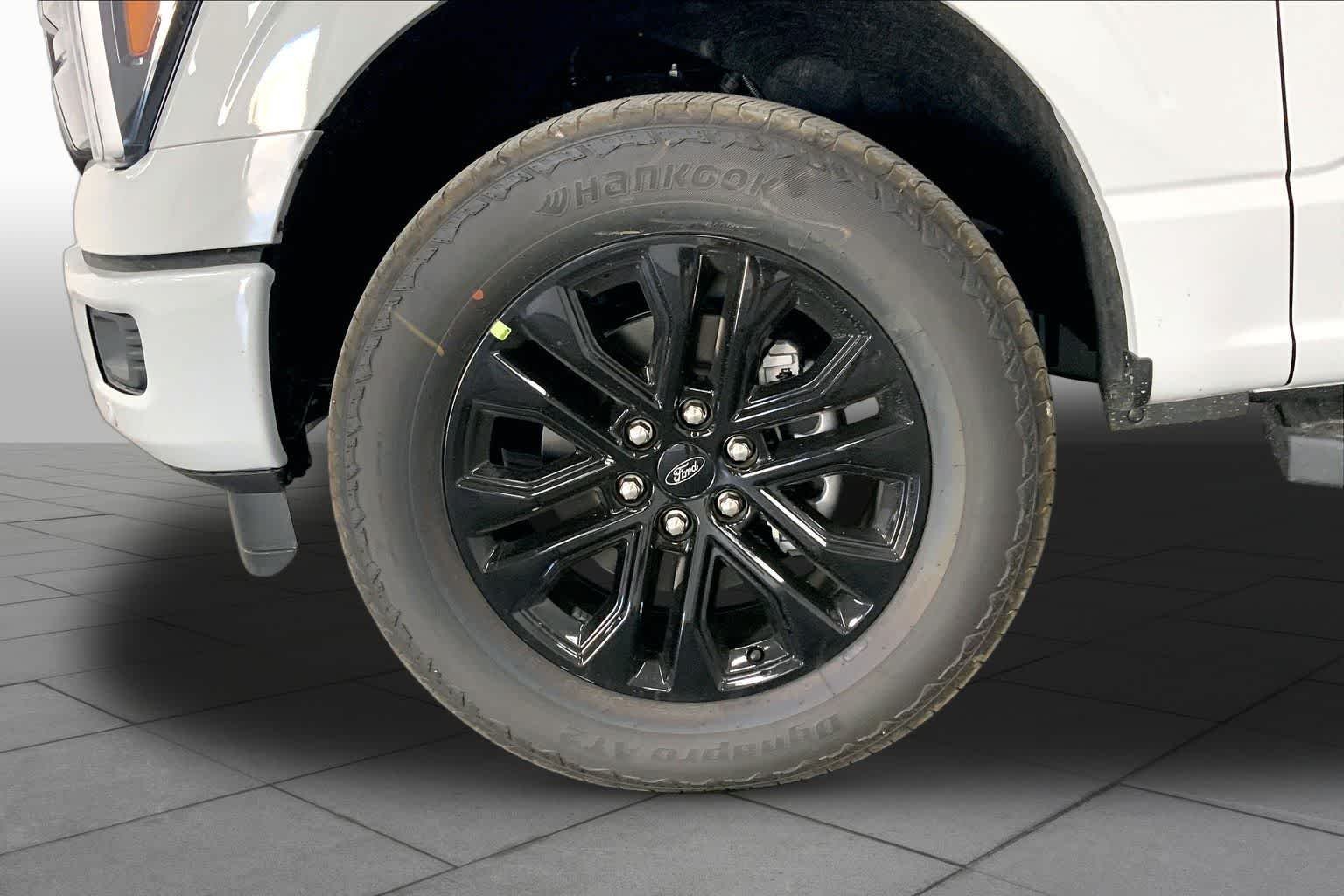 New 2026 Avalanche Ford Lariat® image 8
