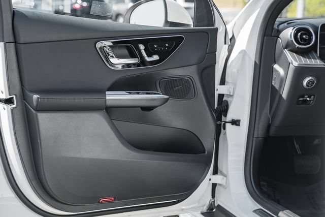 New 2026 Polar White Mercedes-Benz GLC 300 image 88