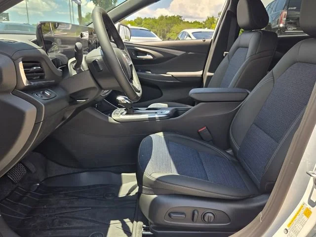 New 2026 Summit White Buick Preferred image 10