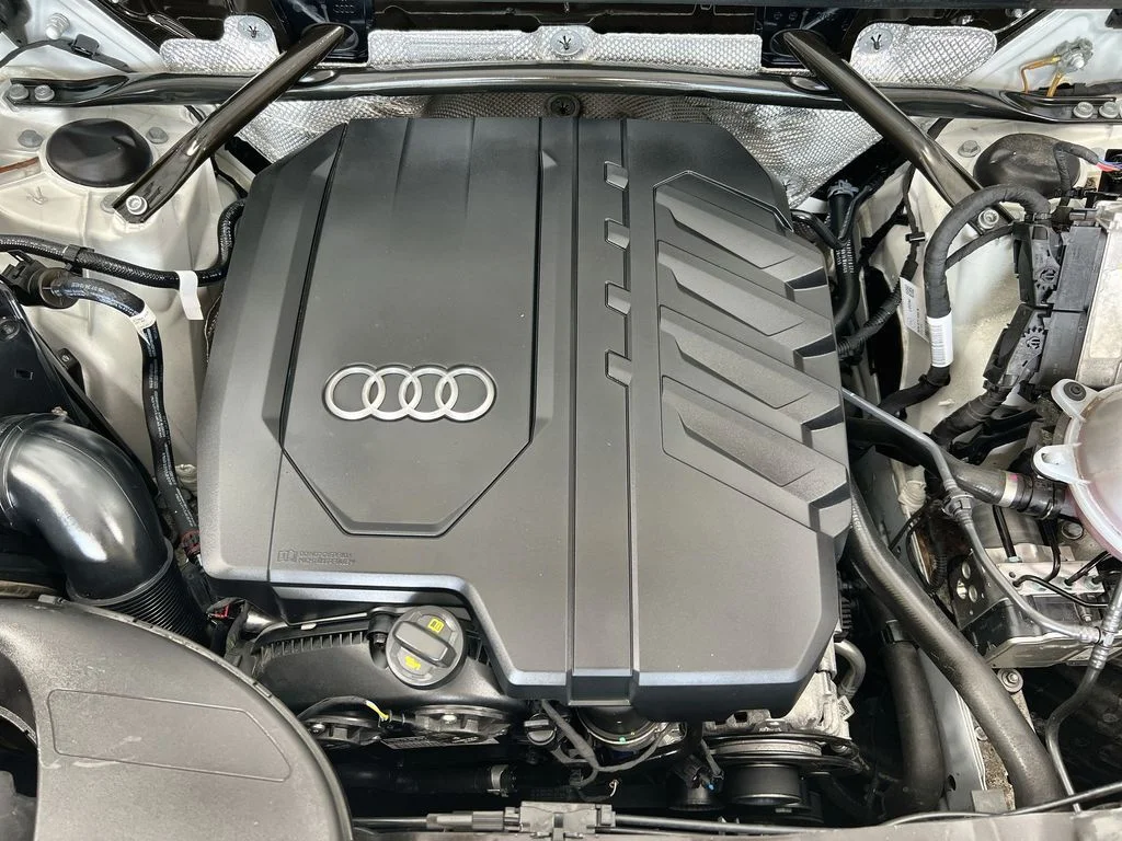 Used 2025 White Audi 45 S line Premium image 17