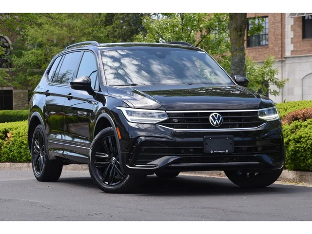 2022 Volkswagen Tiguan SE R-Line Black
